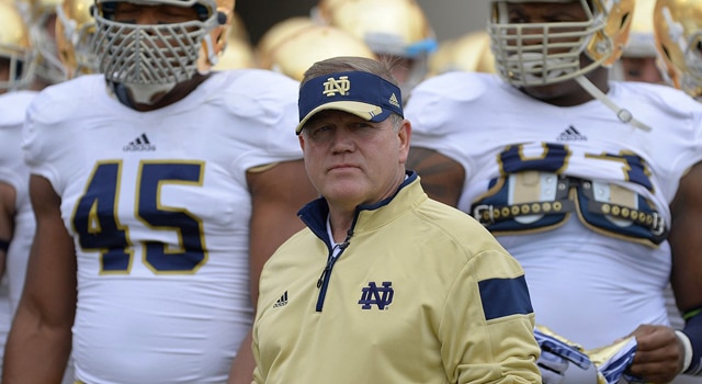 Notre Dame Fighting Irish head coach Brian Kelly waits with his players to enter on to the field in action during the Notre Dame Fighting Irish Spring Game, at Notre Dame Stadium, in South Bend, IN. (Photo: Robin Alam / IconSMI)