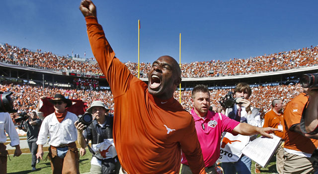 Charlie Strong enters a pivotal year in 2016 after two subpar campaigns to start his Texas tenure. (Photo: Tim Heitman // USA TODAY Sports)