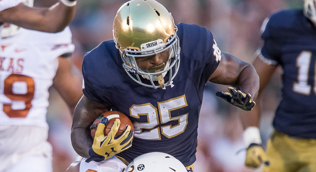 Tarean Folston returns from an ACL injury to lead a crowded Notre Dame backfield in 2016. (Photo: Robin Alam // Icon Sportswire)