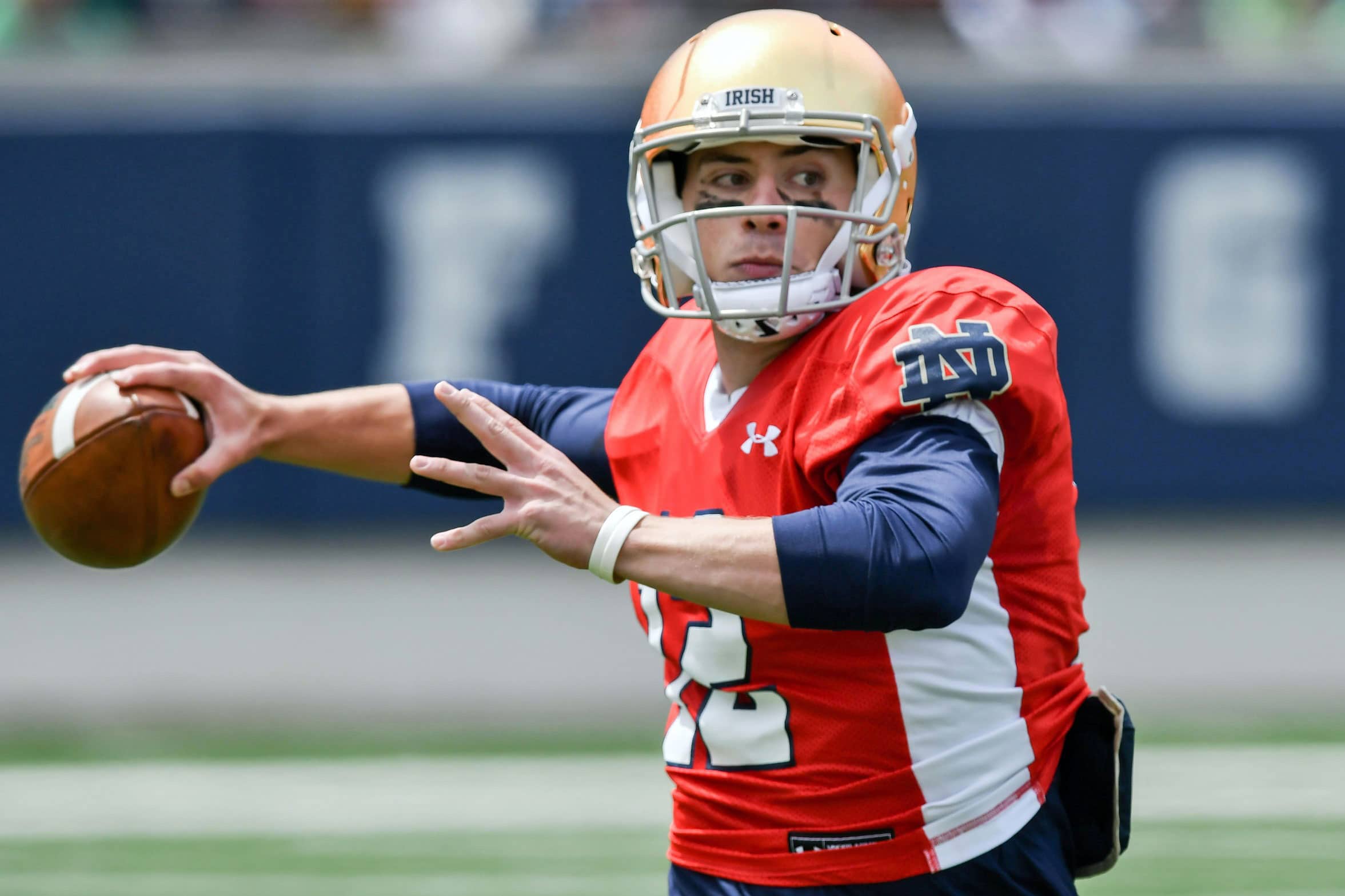 Ian Book It: Notre Dame Has Legit Quarterback Depth // UHND.com2353 x 1569