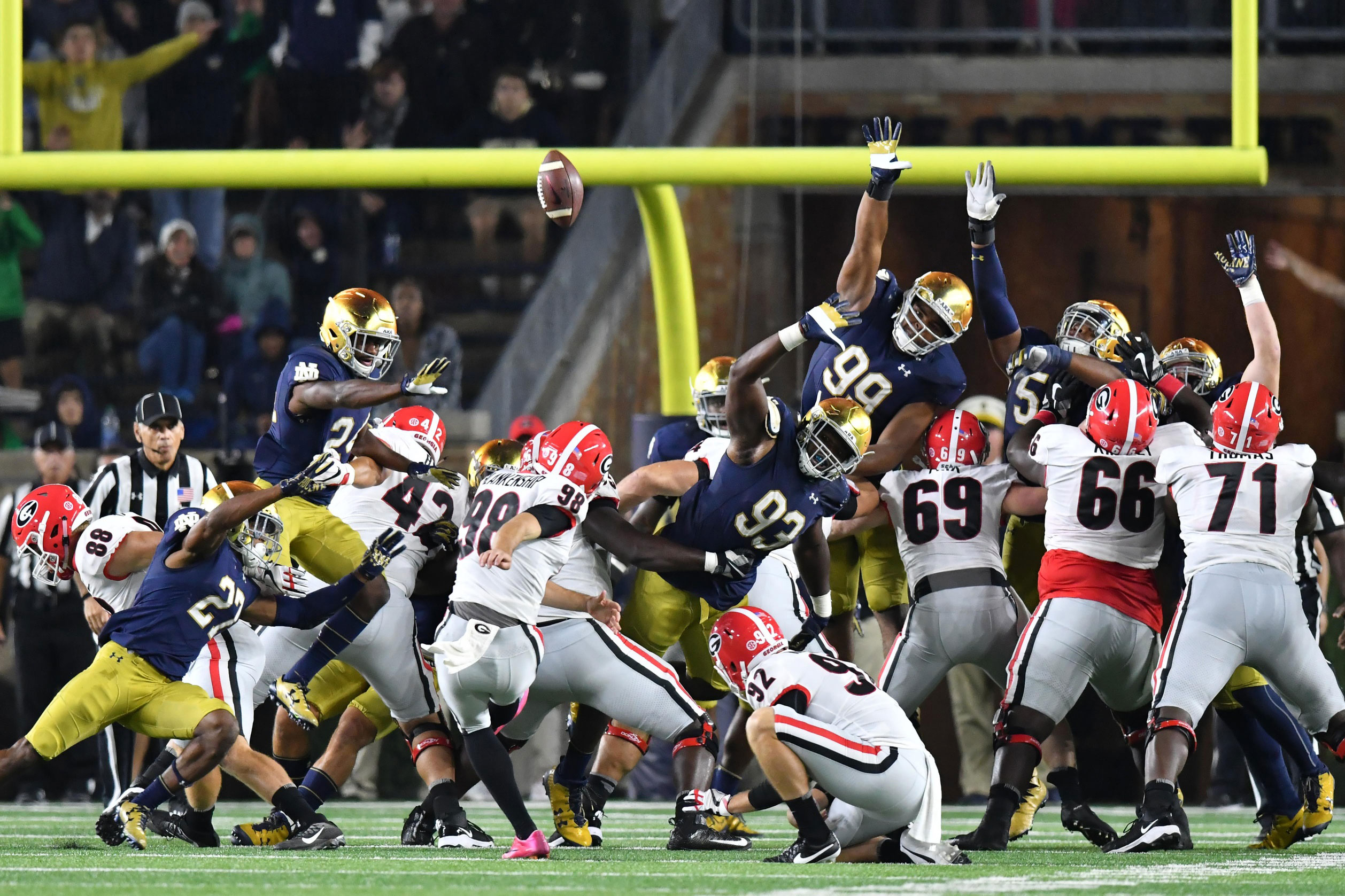 Notre Dame Football Highlights: Irish Fall Flat Against Georgia // UHND.com2516 x 1677