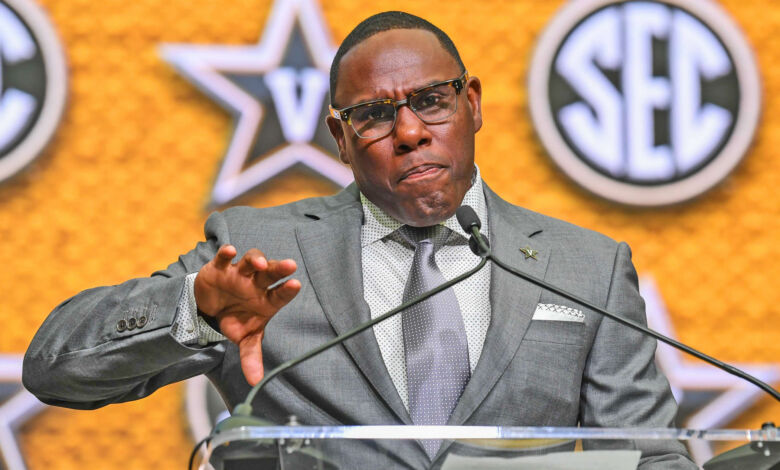 Vanderbilt head coach Derek Mason