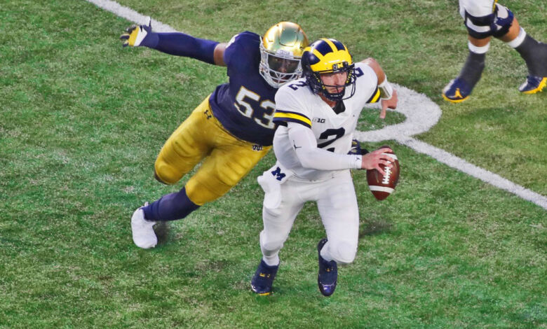 Notre Dame DE Khalid Kareem had 2.0 sacks against Michigan.