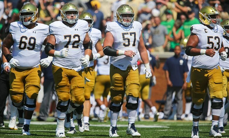 Robert Hainsey (72) and the rest of the Irish OL have a tough matchup this weekend.