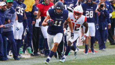 Alohi Gilman on his 2nd INT of the game against Syracuse Alohi Gilman on his 2nd INT of the game against Syracuse