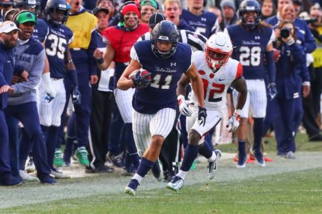 Alohi Gilman on his 2nd INT of the game against Syracuse Alohi Gilman on his 2nd INT of the game against Syracuse