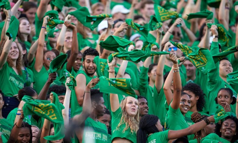 notre dame wear green jerseys