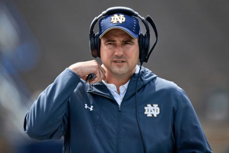 Notre Dame DL coach Mike Elston