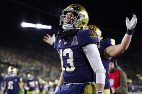 Notre Dame Fighting Irish quarterback Riley Leonard